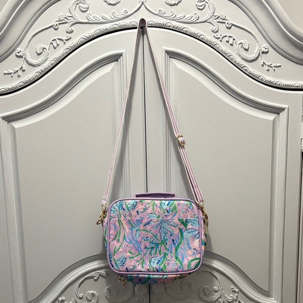 Lilly Pulitzer Vibrant Floral Insulated Lunch Bag- Secret Escape Print